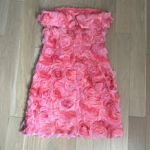 Petal & Pup Strapless Pink Floral Mini Dress. Size Small. Never Worn. - Picture 3 of 5